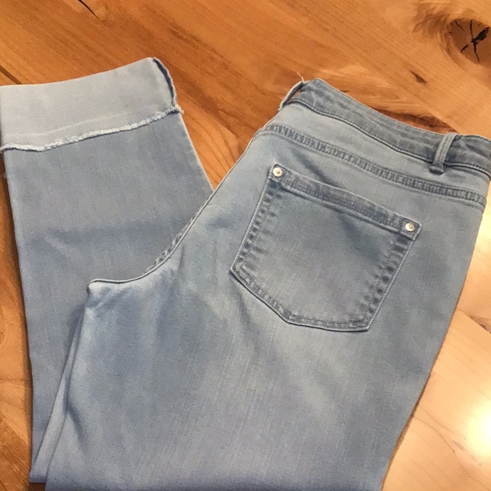 J. Jill Authentic Fit Cropped Cuffed Jeans Size 10